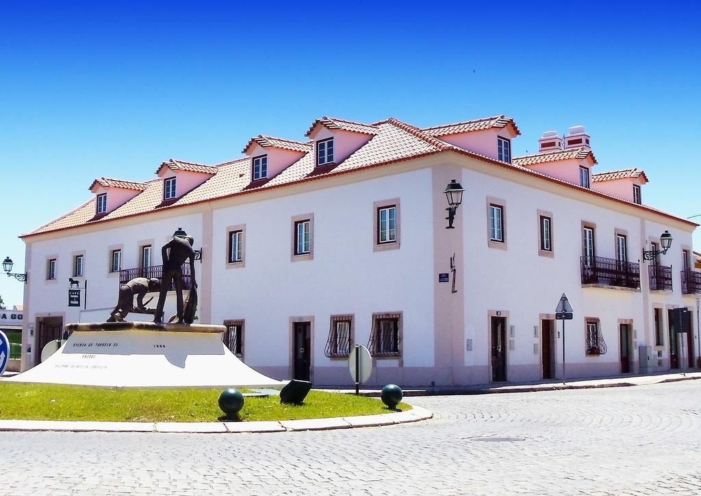 Отель Casa Do Largo - Golega - Turismo De Habitacao Экстерьер фото