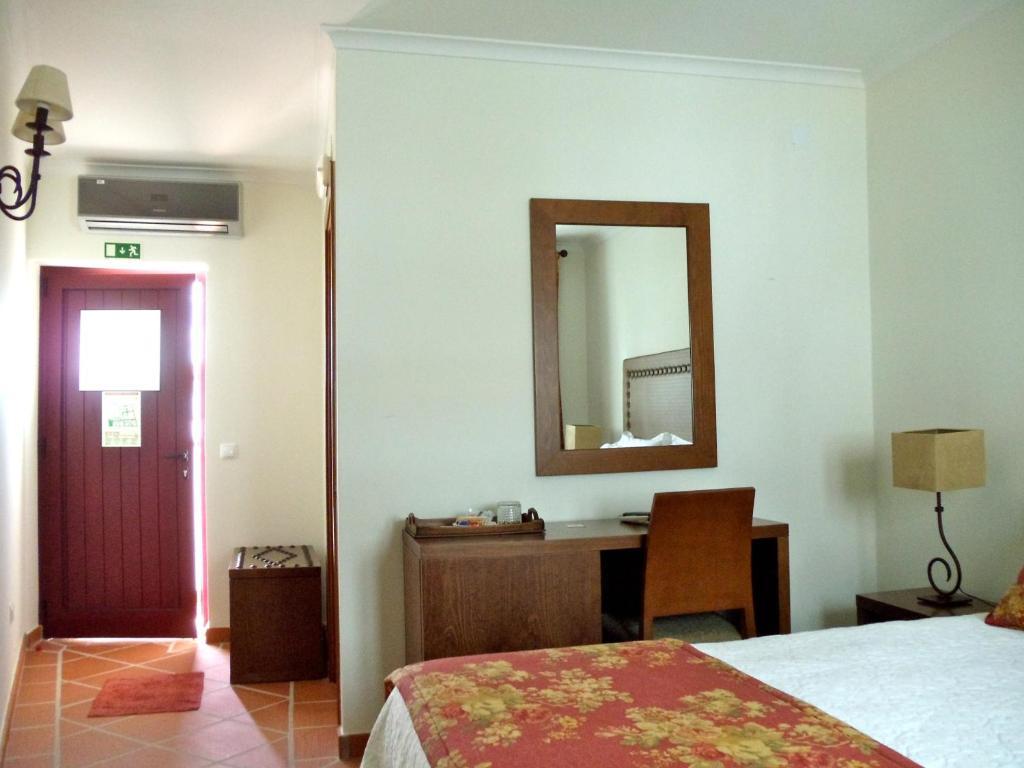Отель Casa Do Largo - Golega - Turismo De Habitacao Номер фото